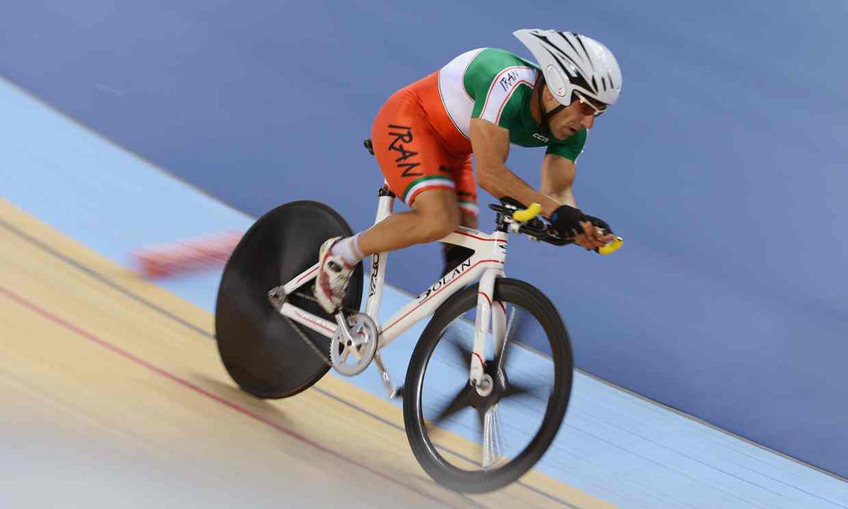 Iranian cyclist Bahman Golbarnezhad dies in road race crash at Rio2016 Paralympics